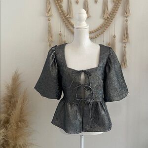 H&M silver metallic tie front top bubble sleeve blouse peplum pewter medium